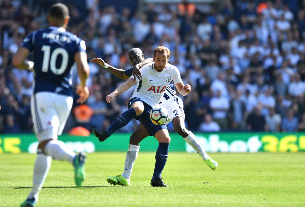 在这个足球 在这个足球